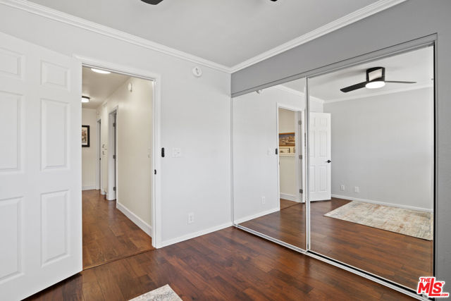 877 Chelsea Court, Simi Valley CA: https://media.crmls.org/mediaz/66a6701a-d216-4279-b5e1-1b69c4c028c8.jpg