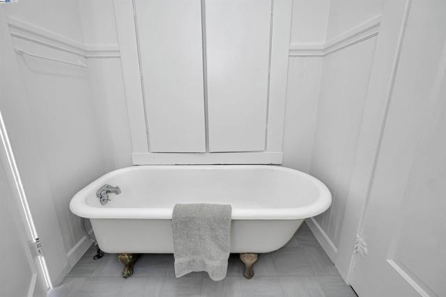 1781 B St, Hayward CA: https://media.crmls.org/mediaz/66a6f3b5-732f-42b0-9cfc-2f045e714f29.jpg