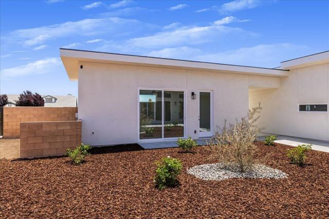 4195 Evergreen Lane, Banning CA: https://media.crmls.org/mediaz/66a76901-6e40-4641-aa93-72abe3ef6fb5.jpg