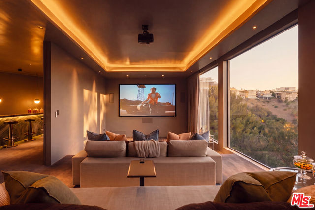4 Bed Home for Sale in Los Angeles, California