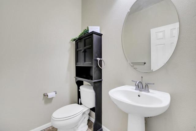 7934 Spanish Oak Circle, Gilroy CA: https://media.crmls.org/mediaz/66a94788-acf4-42da-887b-63bfd0c7aac7.jpg