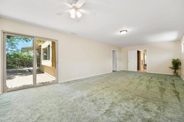 1353 Roxanne Dr, El Cajon CA: https://media.crmls.org/mediaz/66a9b324-3456-437d-bc04-532e4c62cff0.jpg