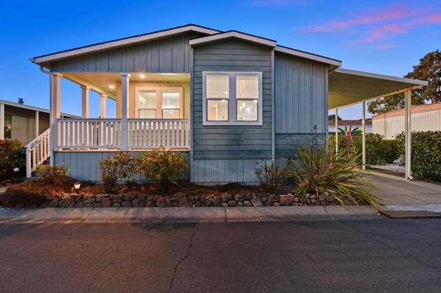 1541 Ortega, Hayward CA: https://media.crmls.org/mediaz/66a9dc50-1d45-4e49-97c6-3b996aab449a.jpg