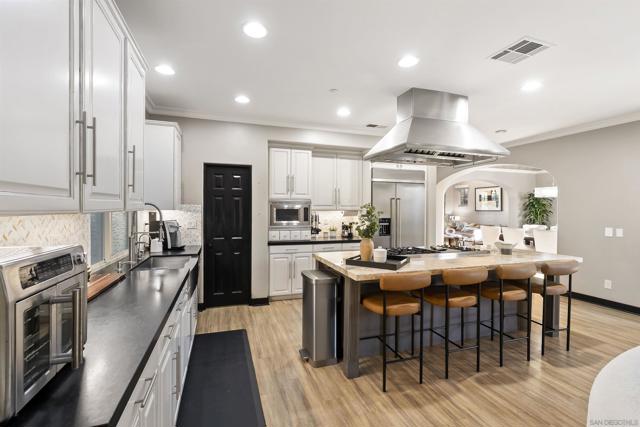 14582 Luna Media, San Diego CA: https://media.crmls.org/mediaz/66aa6c6e-50fb-492b-b28c-cda70413bb78.jpg