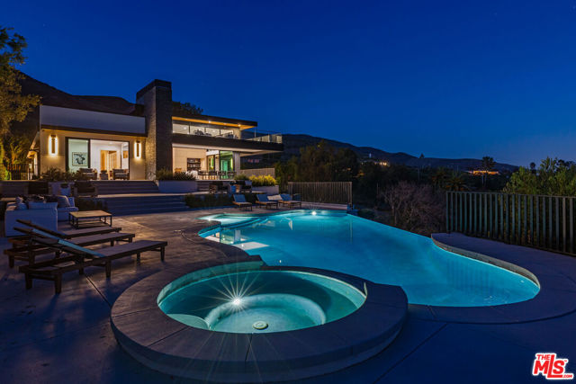 29800 Cuthbert Road, Malibu CA: https://media.crmls.org/mediaz/66aa728d-9355-4429-9982-6044d897b9e9.jpg