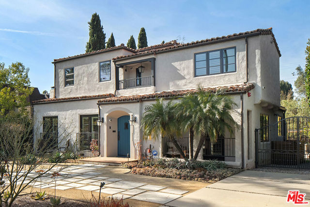 616 21st Street, Santa Monica CA: https://media.crmls.org/mediaz/66ab6535-0234-43aa-b95a-c055fe7e3b98.jpg