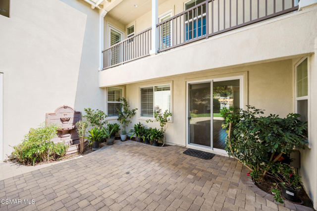 2079 Legacy Drive, Simi Valley CA: https://media.crmls.org/mediaz/66ab8aae-6898-492d-9248-66bd0fb1b74b.jpg