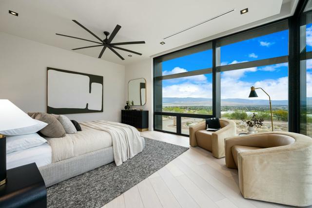 2085 Desert Flower Court, Palm Springs CA: https://media.crmls.org/mediaz/66ab9583-6a55-4c43-a198-f5446d6d7fef.jpg