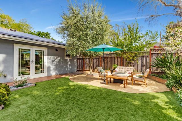 1528 Fernside Street, Redwood City CA: https://media.crmls.org/mediaz/66ac4338-cc9b-4838-93a3-51ced3526811.jpg