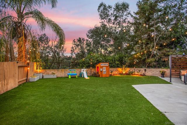 11799 Westview Pkwy, San Diego CA: https://media.crmls.org/mediaz/66acdfdc-510c-4060-9d1a-95ed440611c1.jpg