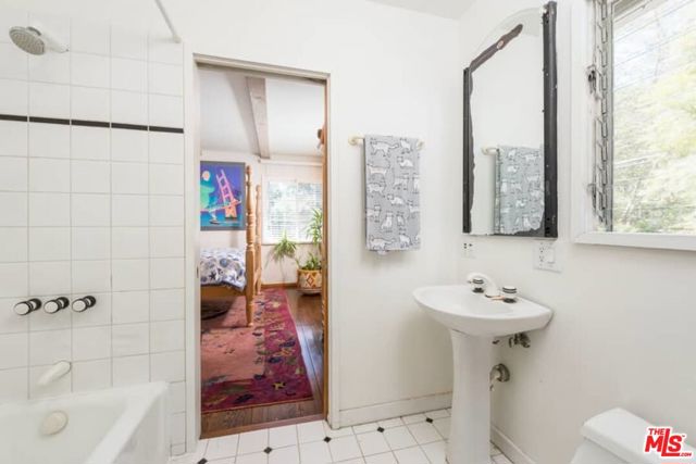 3480 MANDEVILLE CANYON Road, Los Angeles CA: https://media.crmls.org/mediaz/66ad8956-3f7e-40fc-acae-669865b9e7db.jpg