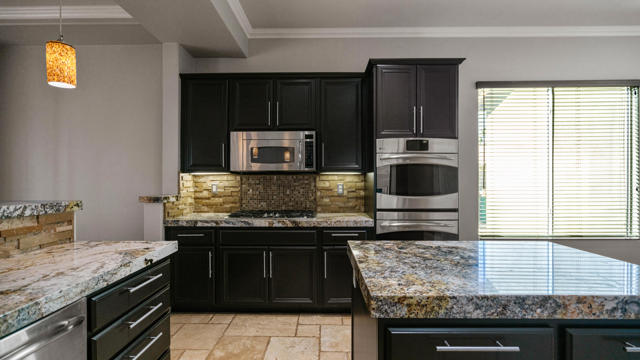 Image 109 of 154 For 79925 Corte Calero