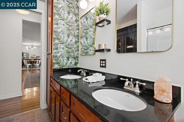 66 Del Hambre Cir, Walnut Creek CA: https://media.crmls.org/mediaz/66ae3e8a-bdc7-487e-881b-62d0a14dea23.jpg