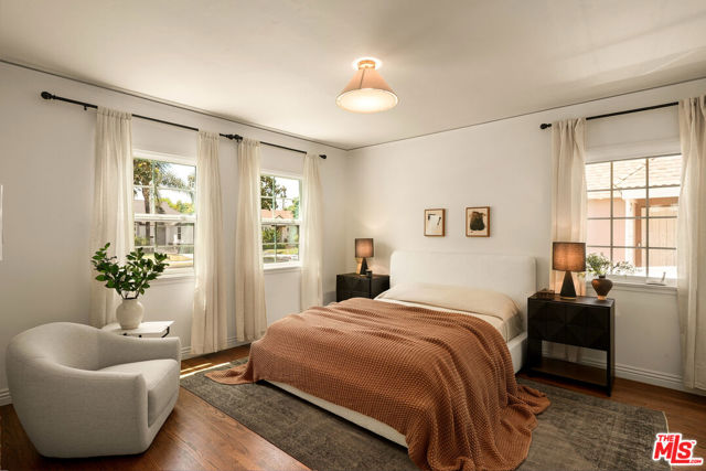 3860 Hepburn Avenue, Los Angeles CA: https://media.crmls.org/mediaz/66ae4166-f882-4c82-ad65-44169e29562d.jpg