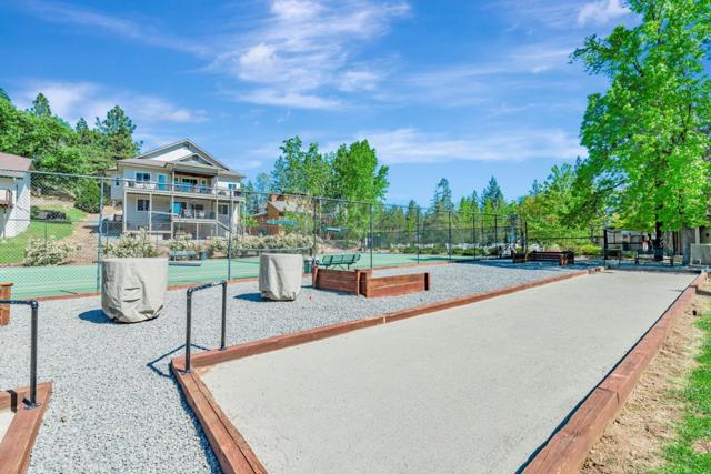115 Fairway Village Court, Murphys CA: https://media.crmls.org/mediaz/66aead47-a3bb-4829-8f87-763d016c3529.jpg