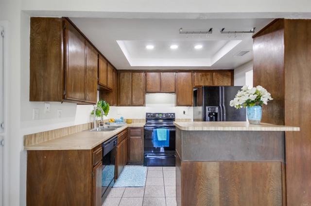 Detail Gallery Image 17 of 39 For 2230 Arborviate Ln, Spring Valley,  CA 91977 - 3 Beds | 2 Baths