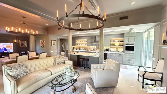 467 N Calle Rolph, Palm Springs, CA 92262