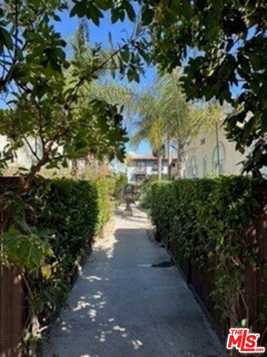 1533 6th Avenue photo 3