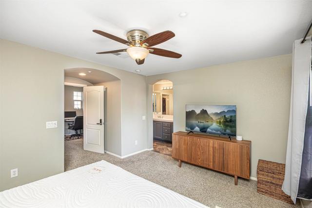 Detail Gallery Image 10 of 42 For 1291 Blue Jean Way #3,  Chula Vista,  CA 91913 - 2 Beds | 2/1 Baths