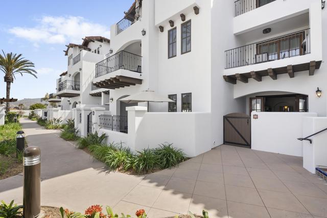 7310 Estrella De Mar, Carlsbad CA: https://media.crmls.org/mediaz/66b1210f-b36e-4b01-b138-98cff7f36553.jpg