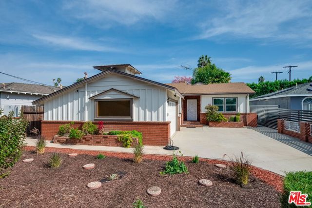 6938 Balboa Boulevard photo 3