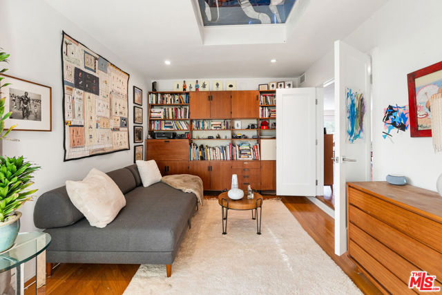 2316 Laurelmont Place, Los Angeles CA: https://media.crmls.org/mediaz/66b17477-ffa7-44da-a5e3-619cb327c508.jpg