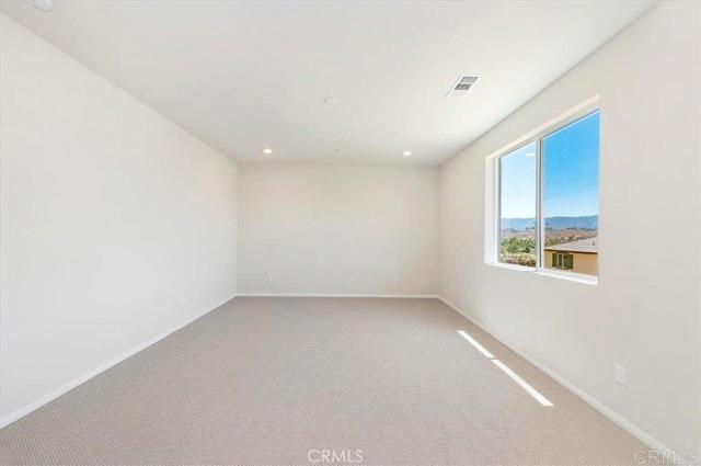 Detail Gallery Image 12 of 37 For 19347 Bigfork Rd, Lake Elsinore,  CA 92532 - 4 Beds | 3 Baths
