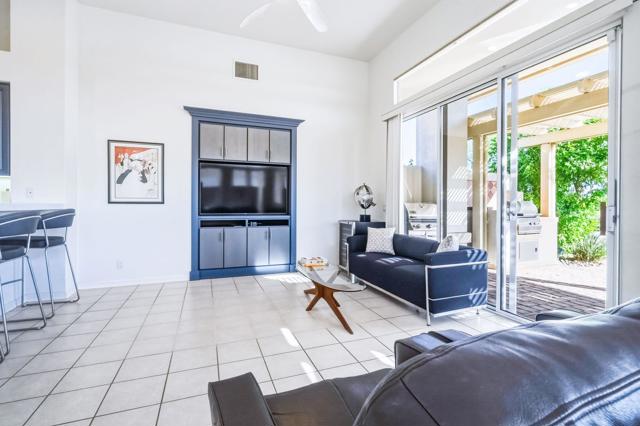 821 Deer Haven Circle, Palm Desert, CA 92211