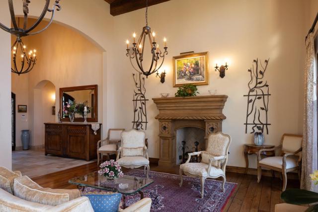 7595 Paseo Vista, Monterey CA: https://media.crmls.org/mediaz/66b251d7-eaa1-4c24-be25-0be689e00d00.jpg