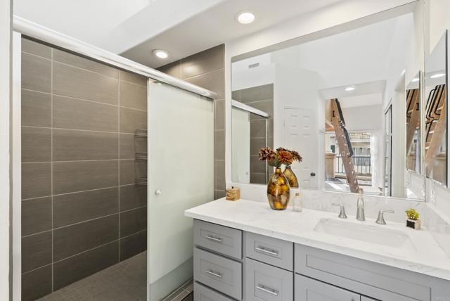 Detail Gallery Image 22 of 33 For 7215 Calabria Ct #74,  San Diego,  CA 92122 - 2 Beds | 2 Baths