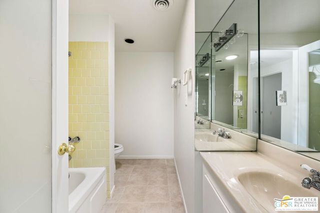 5111 E Bobolink Lane, Palm Springs CA: https://media.crmls.org/mediaz/66b40563-dbd9-4771-99fe-3ba9b95afd38.jpg