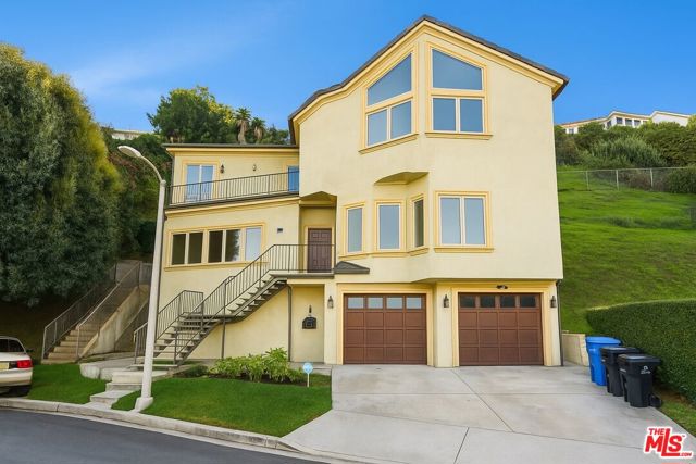 4212 Don Alanis Place, Los Angeles CA: https://media.crmls.org/mediaz/66b478a1-5a18-4d9f-9750-024d0d417e09.jpg