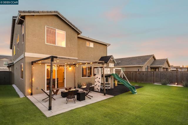9603 Del Seis Dr, Sacramento CA: https://media.crmls.org/mediaz/66b4a706-0198-4a5b-b9d6-4841f3b2a34e.jpg