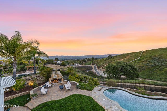 Image 6 of 51 For 490 Peter Place