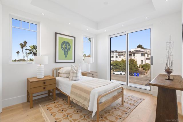 Image 24 of 51 For 7216 Fay Ave