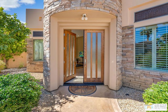 7 Ridgeline Way, Rancho Mirage, CA 92270