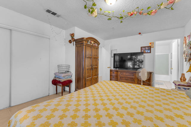 66550 San Diego Dr Drive, Desert Hot Springs CA: https://media.crmls.org/mediaz/66b5e350-a1d3-448c-b27a-f43bf3e8e3c7.jpg