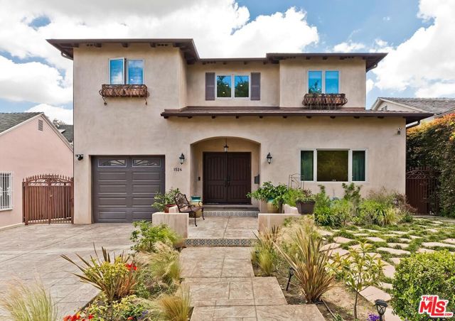 1524 Reeves Street, Los Angeles CA: https://media.crmls.org/mediaz/66b6f07b-915f-4652-913a-5adaae477967.jpg