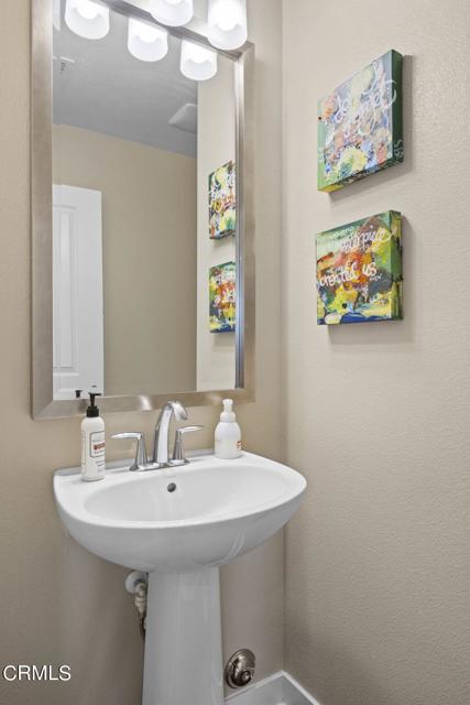 Detail Gallery Image 35 of 51 For 431 Silktree Ave, Ventura,  CA 93004 - 3 Beds | 2/1 Baths