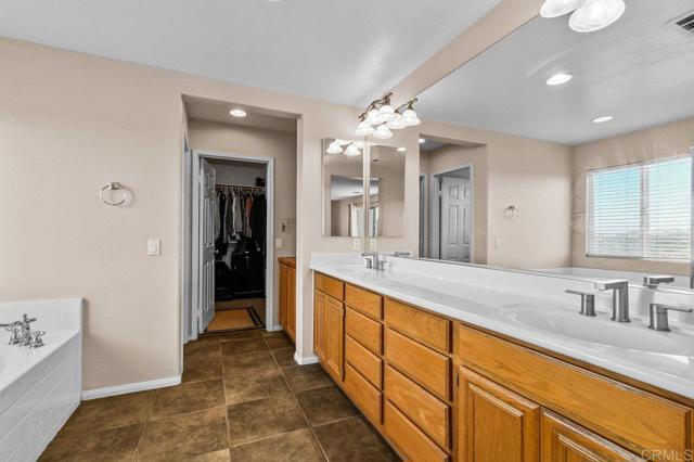 Detail Gallery Image 24 of 38 For 418 Corte Calypso, Chula Vista,  CA 91914 - 4 Beds | 2/1 Baths