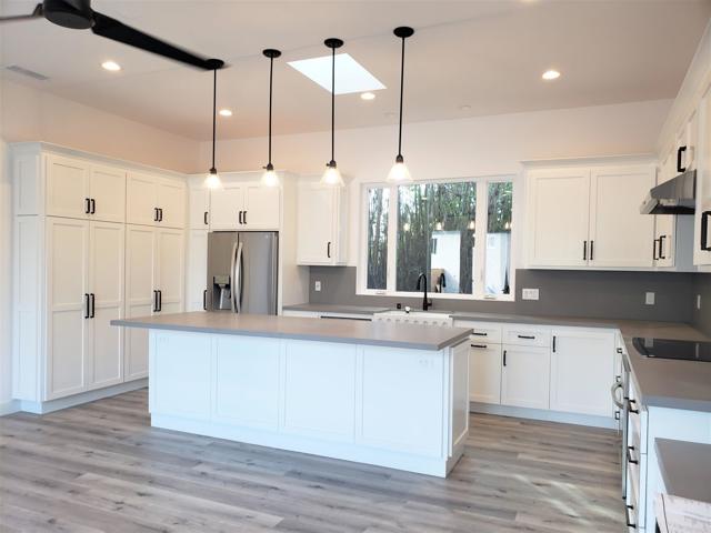 Detail Gallery Image 10 of 46 For 804 & 814 Clark Ave, Encinitas,  CA 92024 - 3 Beds | 2 Baths