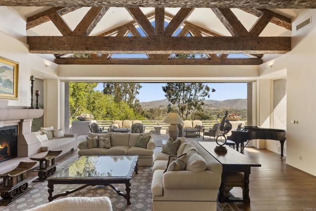 17037 El Mirador, Rancho Santa Fe CA: https://media.crmls.org/mediaz/66bb09b9-7933-42e9-913f-455cc7c5869b.jpg