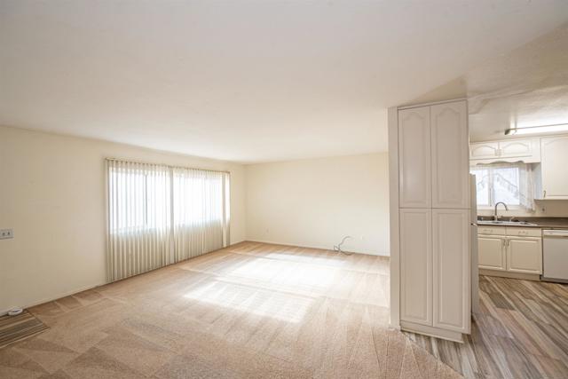 14728 Jeff Park Lane, Poway CA: https://media.crmls.org/mediaz/66bb52ec-8589-42a2-baab-c57960c70cb0.jpg