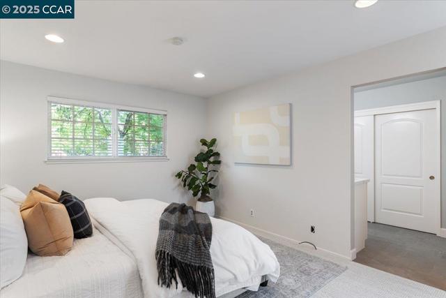 230 Vallecito Lane, Walnut Creek CA: https://media.crmls.org/mediaz/66bbb294-8d18-440d-babf-e592dbdfda35.jpg