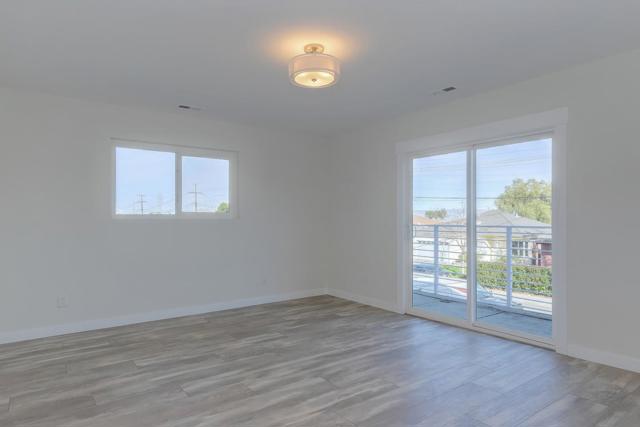 116 Daphne Way, East Palo Alto CA: https://media.crmls.org/mediaz/66bbba86-82f6-4a0d-b983-49b4390383ef.jpg
