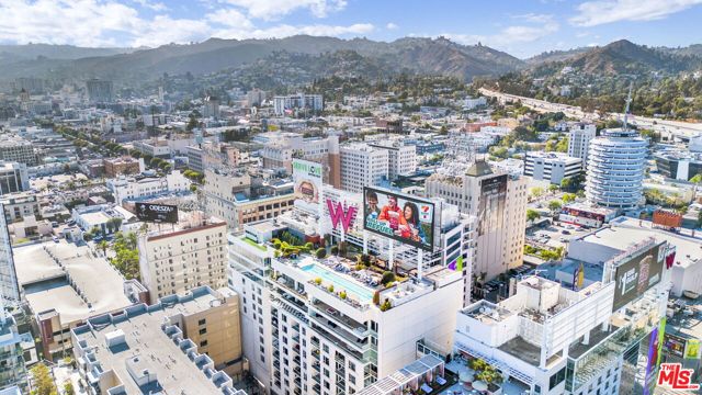 6250 Hollywood Boulevard, Los Angeles CA: https://media.crmls.org/mediaz/66bc01ed-b429-4fde-b586-82d917a077b8.jpg