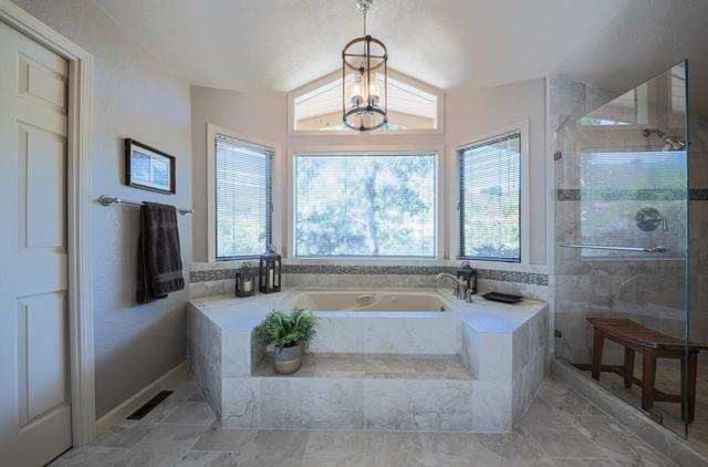 15847 Pleasant Valley Lane, Salinas CA: https://media.crmls.org/mediaz/66bc4508-3c45-4917-9b31-b2c77201a050.jpg