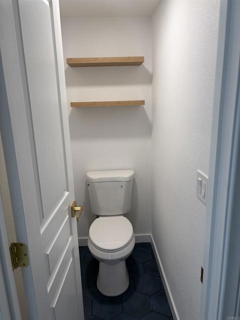 Detail Gallery Image 9 of 11 For 815 Harbor Cliff Way #239,  Oceanside,  CA 92054 - 3 Beds | 3/1 Baths