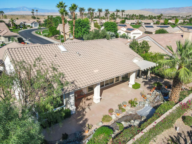 35882 Royal Sage Court, Palm Desert CA: https://media.crmls.org/mediaz/66bd7bbc-88ce-4969-9ea3-b226238a6e1b.jpg
