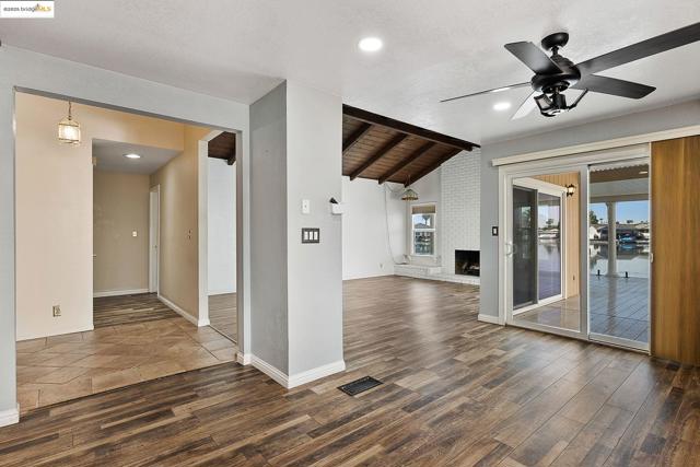 780 Beaver Ln, Discovery Bay CA: https://media.crmls.org/mediaz/66bef5af-a815-4845-a11b-654546fae020.jpg